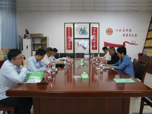 濟寧市委政研室副主任宋志高一行到金秋農牧調研蘆花雞特色農業產業發展情況
